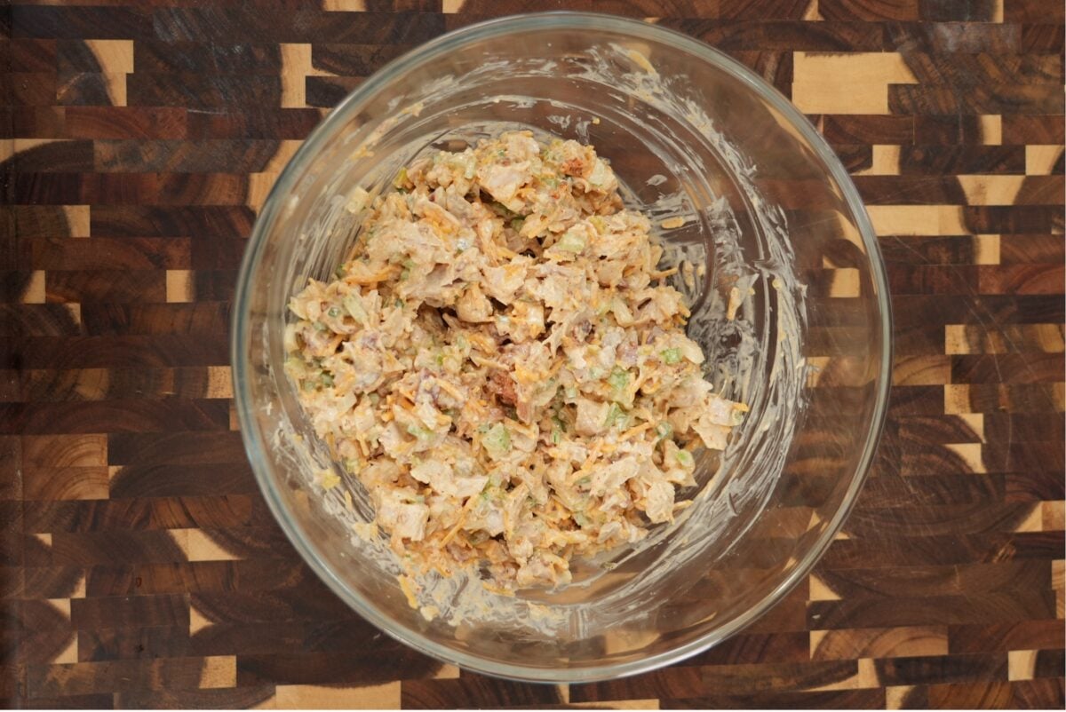 Jalape&ntilde;o Bacon Cheddar Chicken Salad featured on www.mrmakeithappen.com